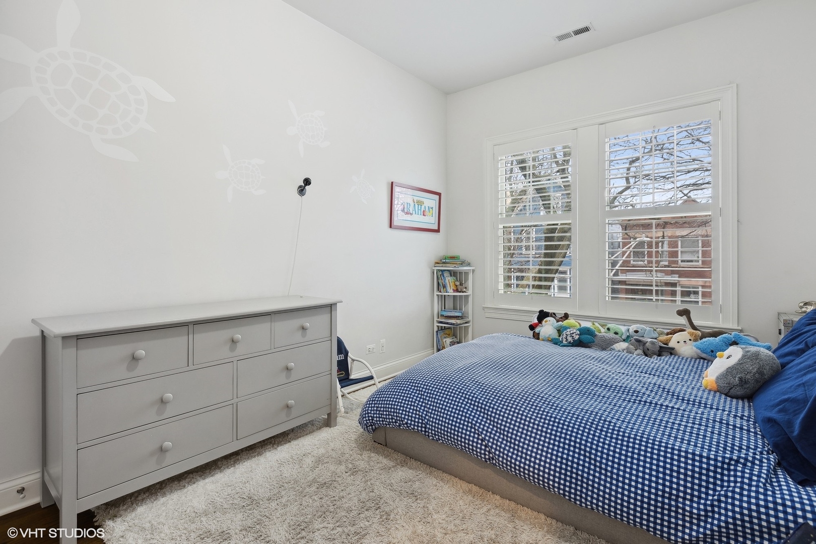 3828 N Paulina Street