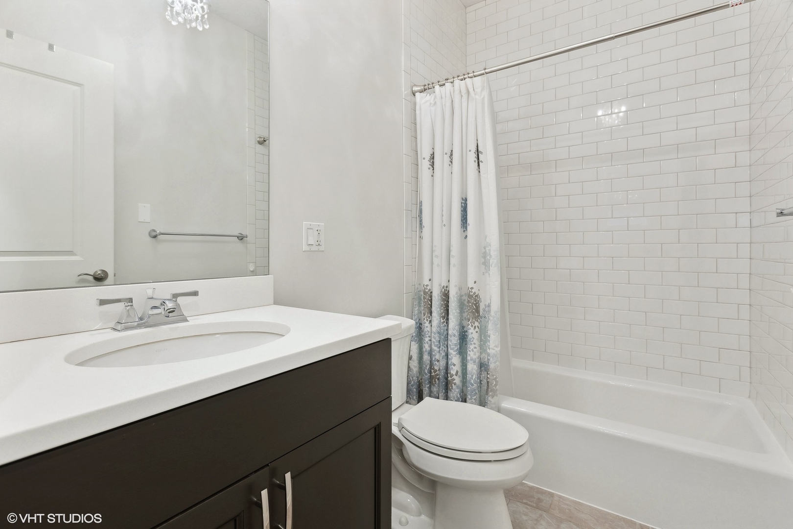 3828 N Paulina Street