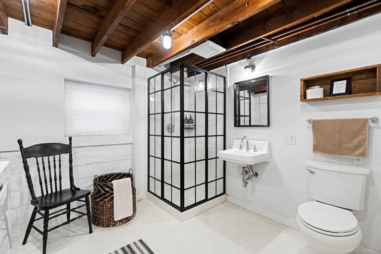 5809 W Waveland Avenue