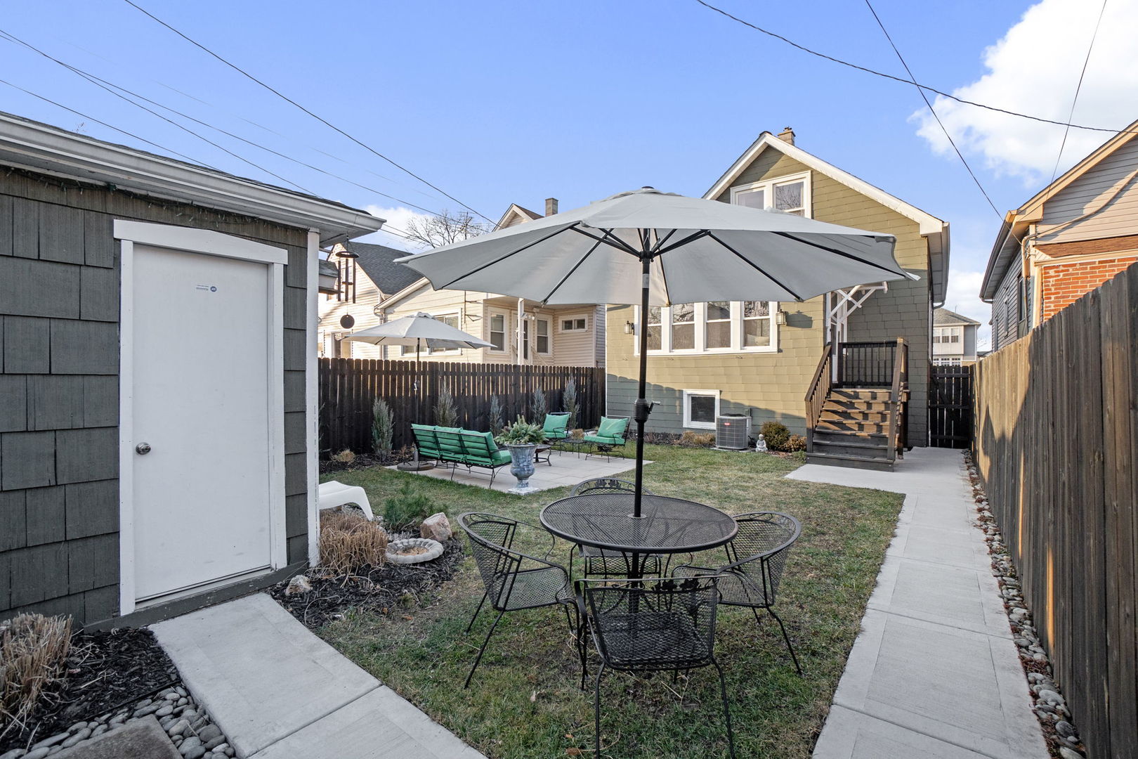 5809 W Waveland Avenue