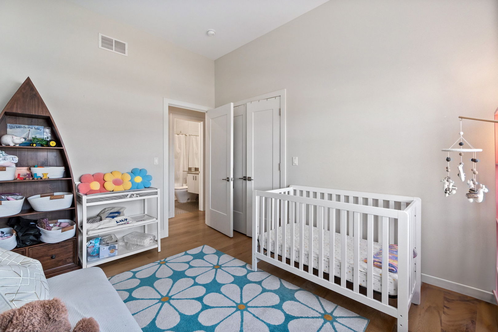 1211 W Belmont Avenue Unit: 3W