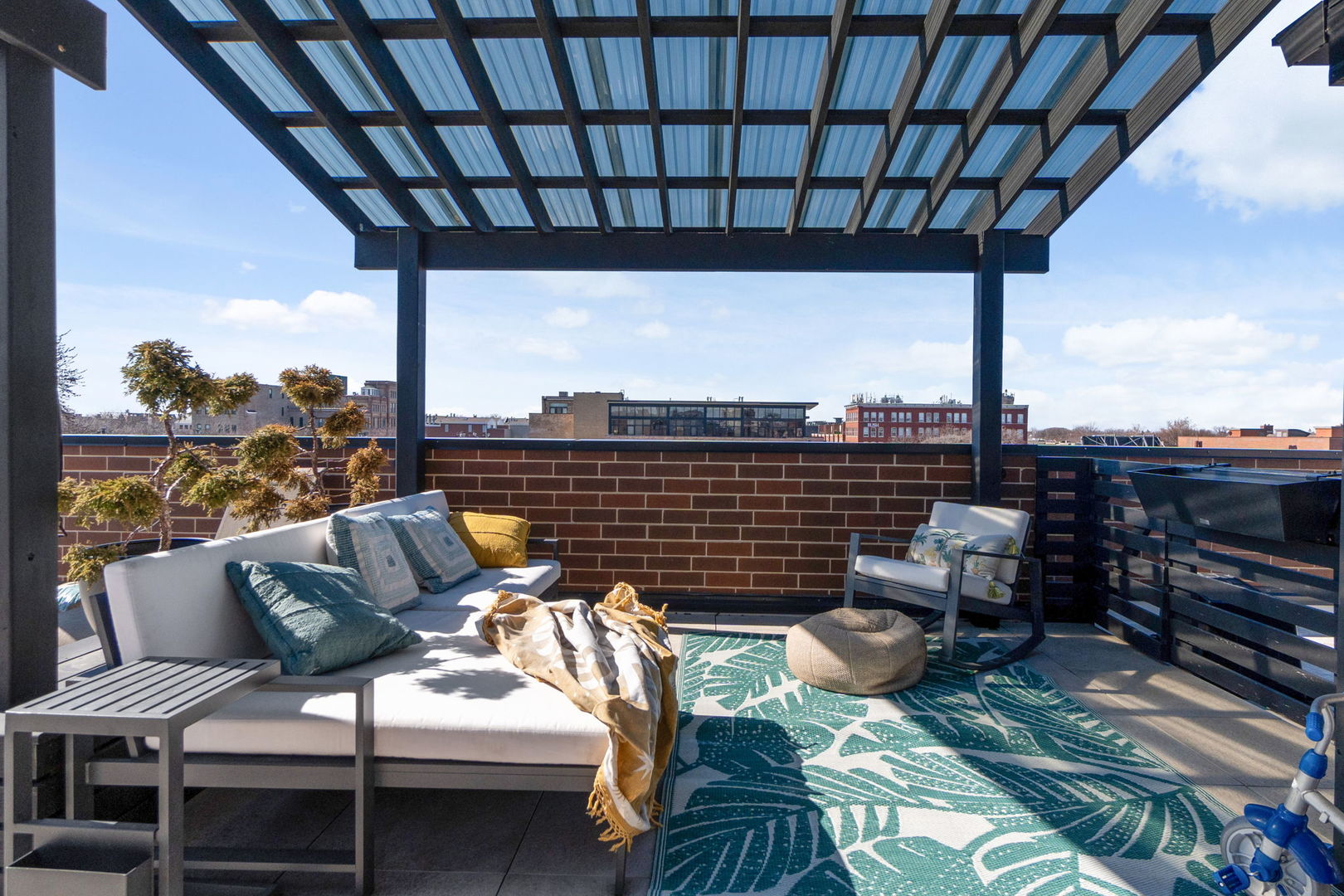 1211 W Belmont Avenue Unit: 3W