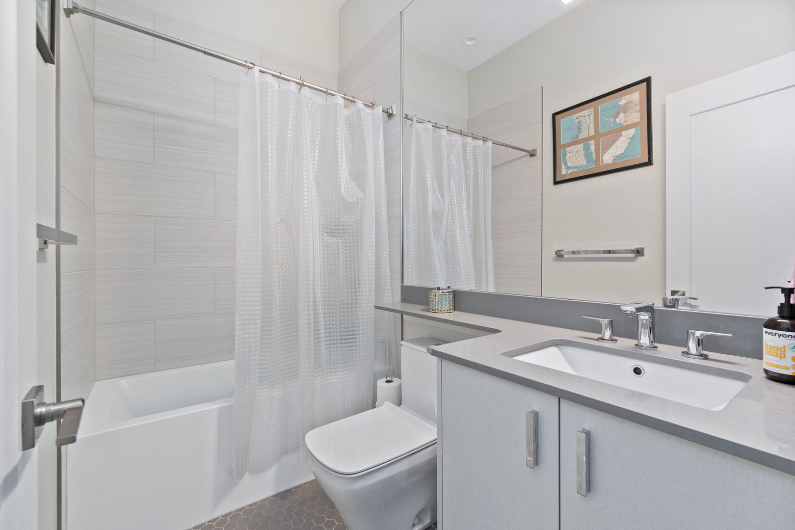 1211 W Belmont Avenue Unit: 3W