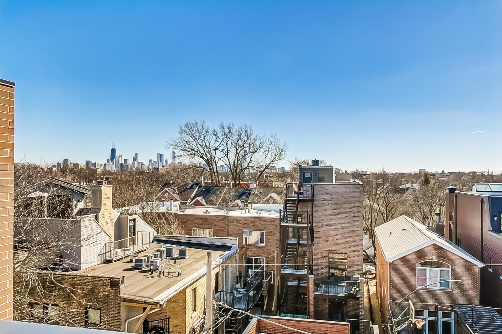 1211 W Belmont Avenue Unit: 3W