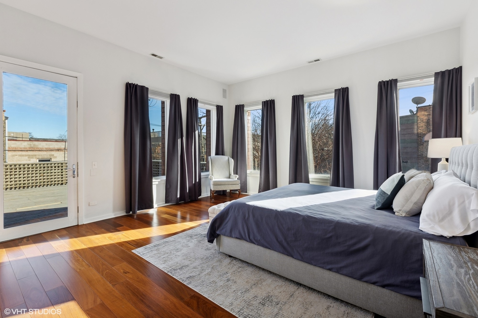 1955 N Leavitt Street Unit: 2A