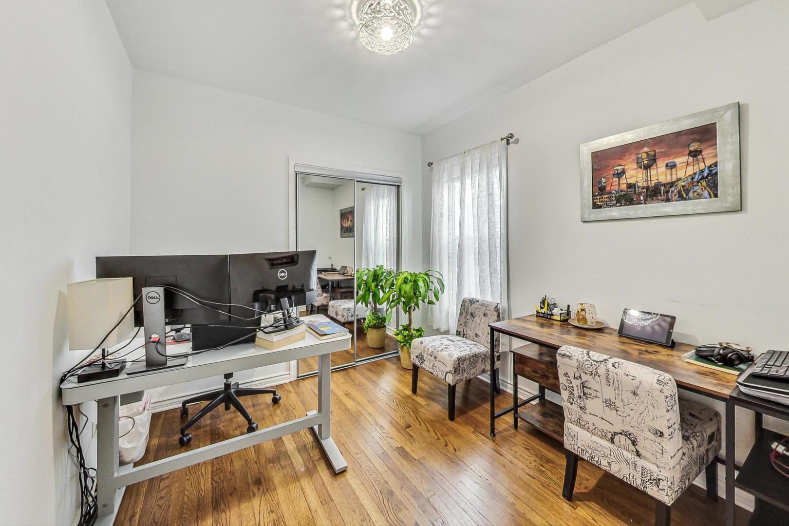 5248 N Ludlam Avenue