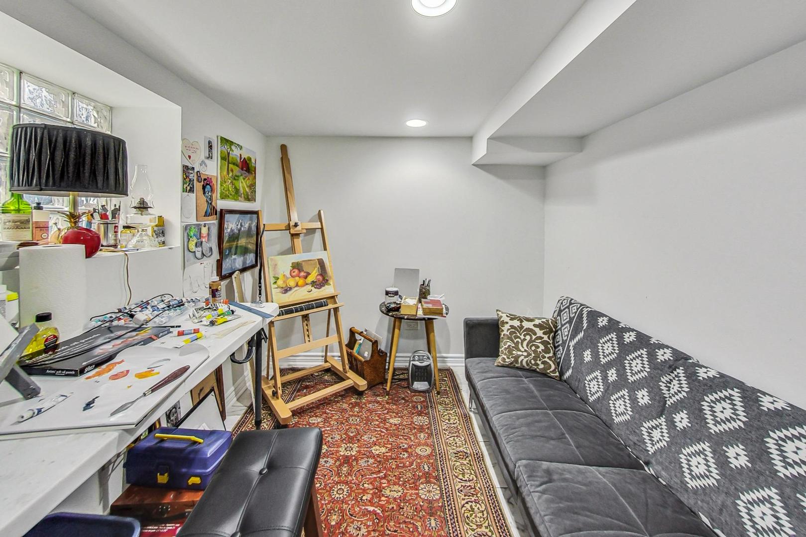 5248 N Ludlam Avenue