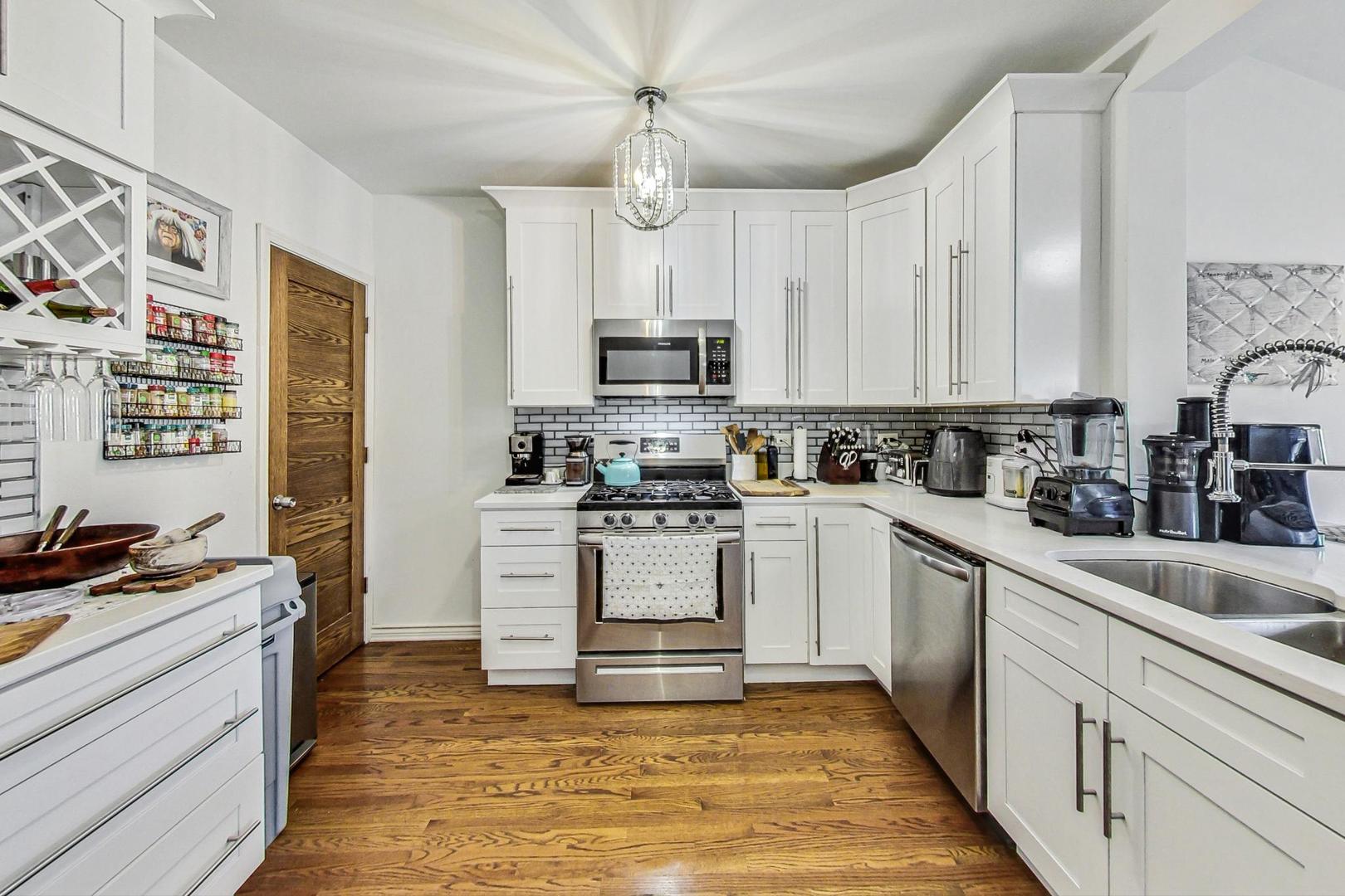 5248 N Ludlam Avenue