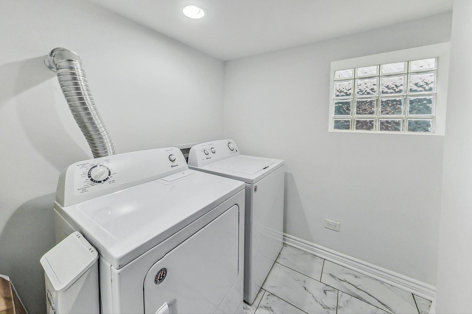 5248 N Ludlam Avenue