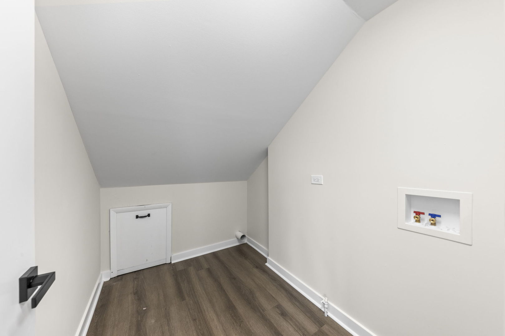 1225 N Harvey Avenue