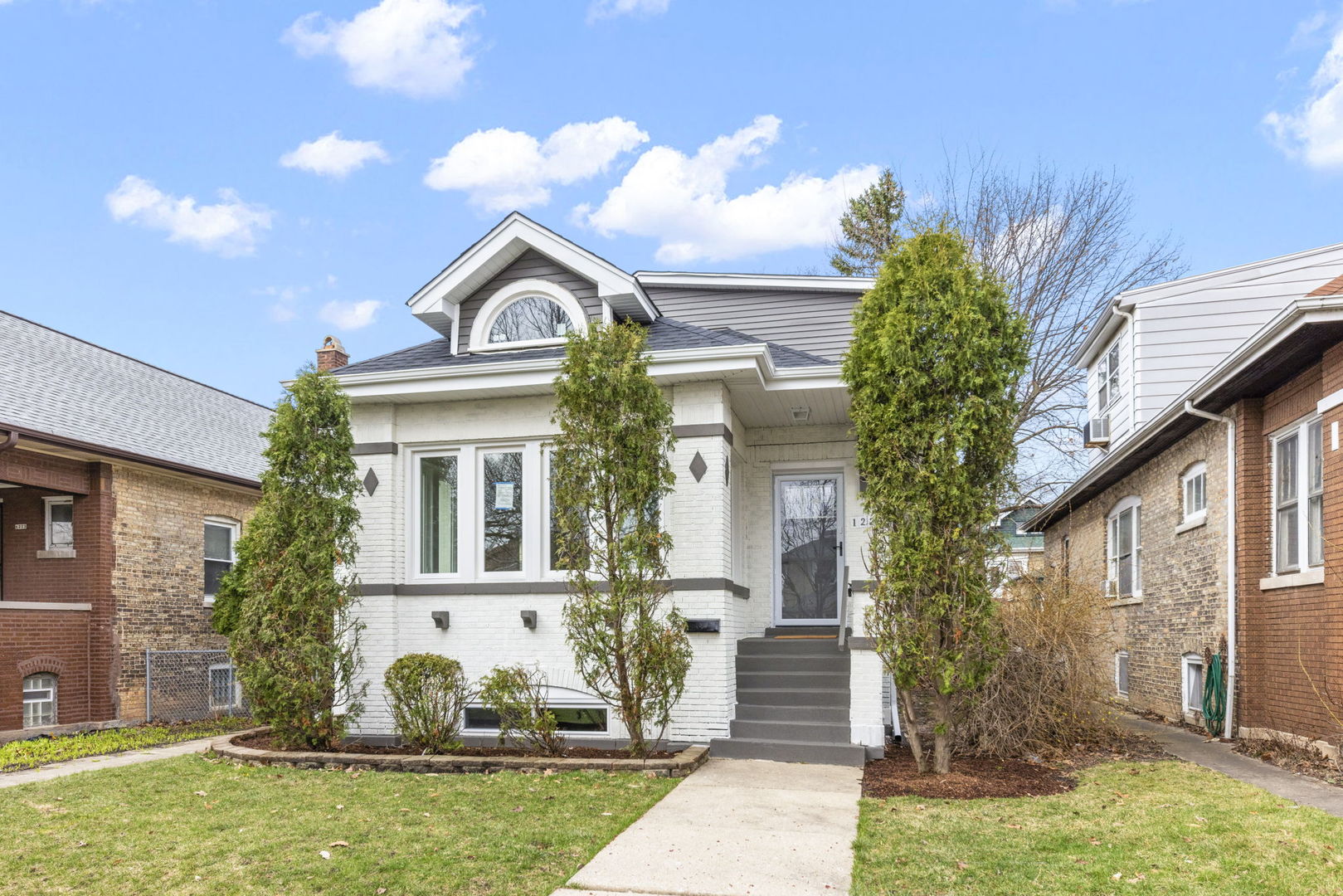 1225 N Harvey Avenue