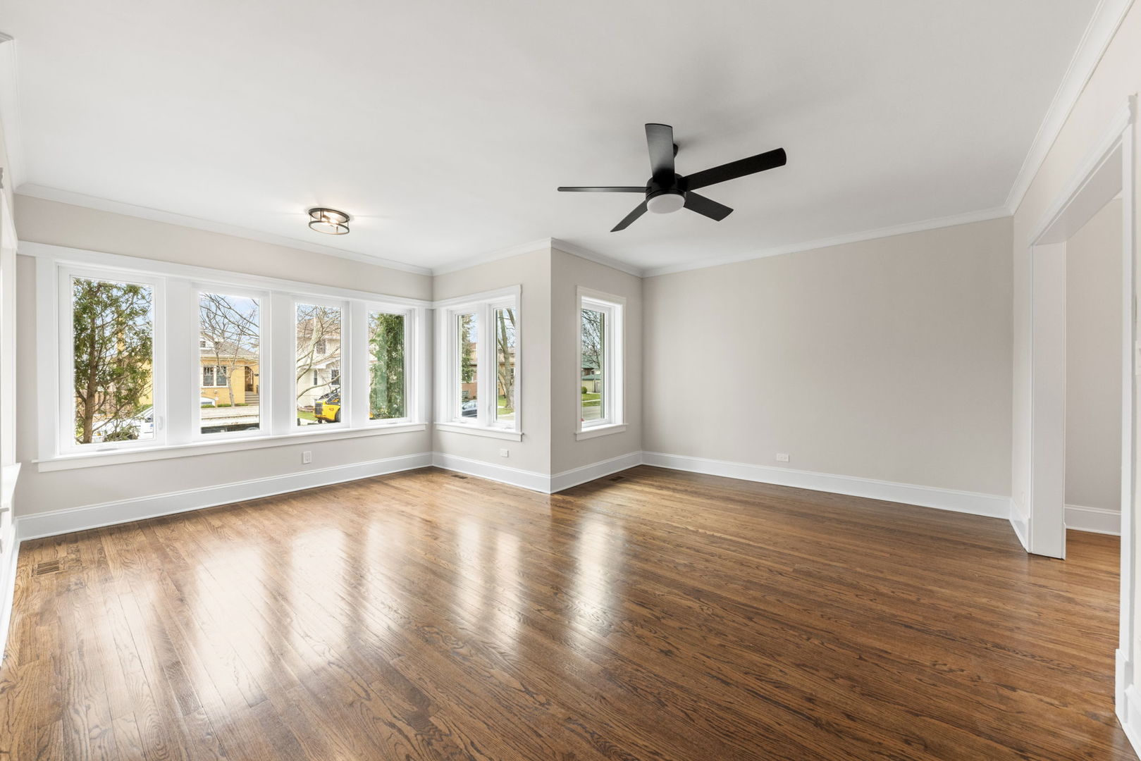 1225 N Harvey Avenue