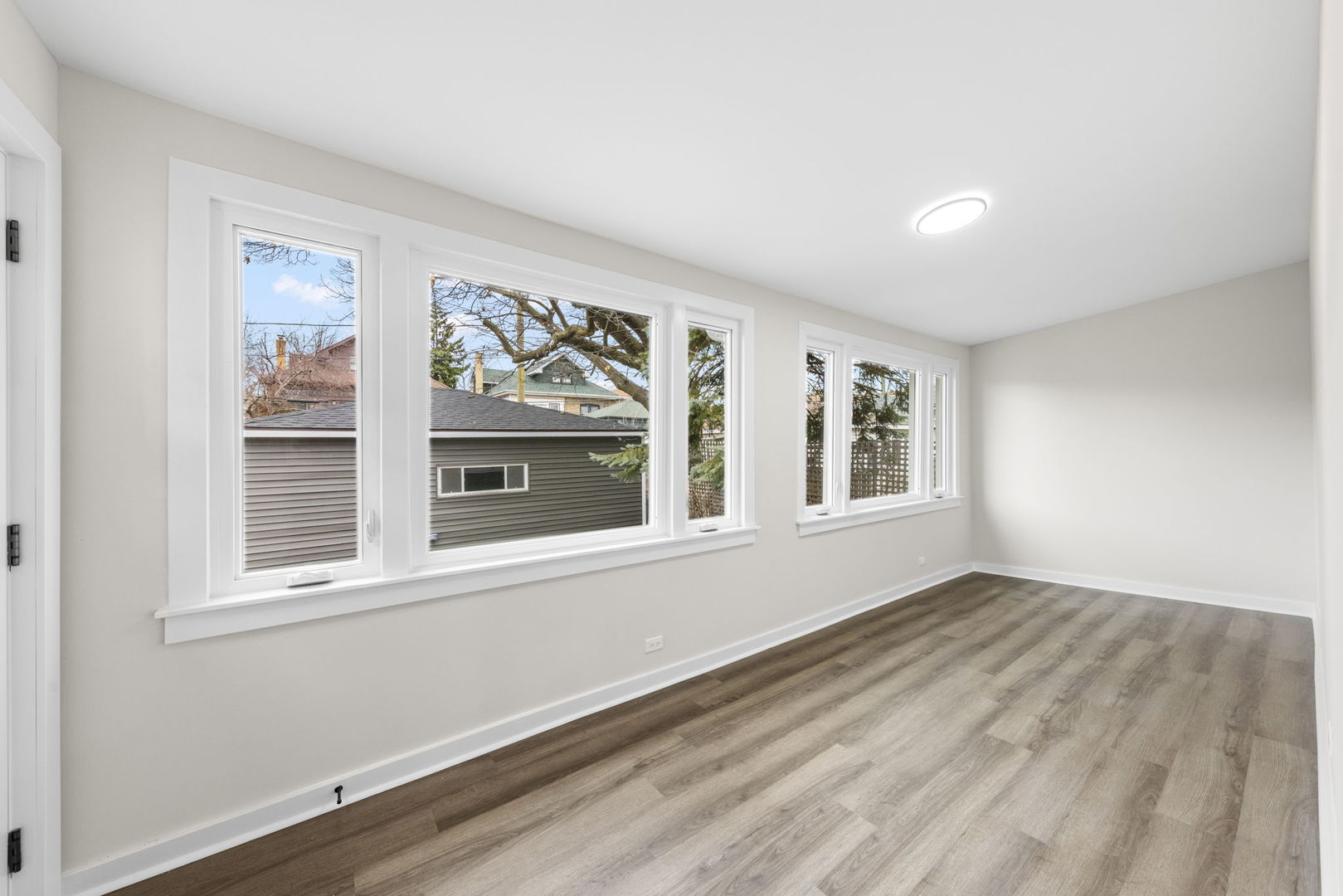 1225 N Harvey Avenue