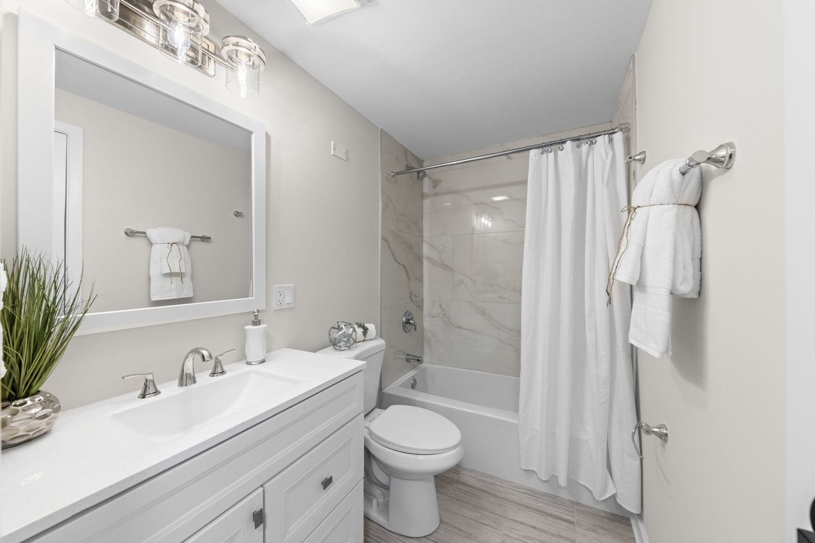 1225 N Harvey Avenue