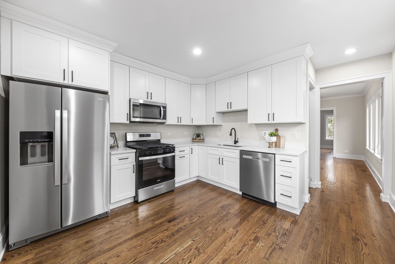 1225 N Harvey Avenue