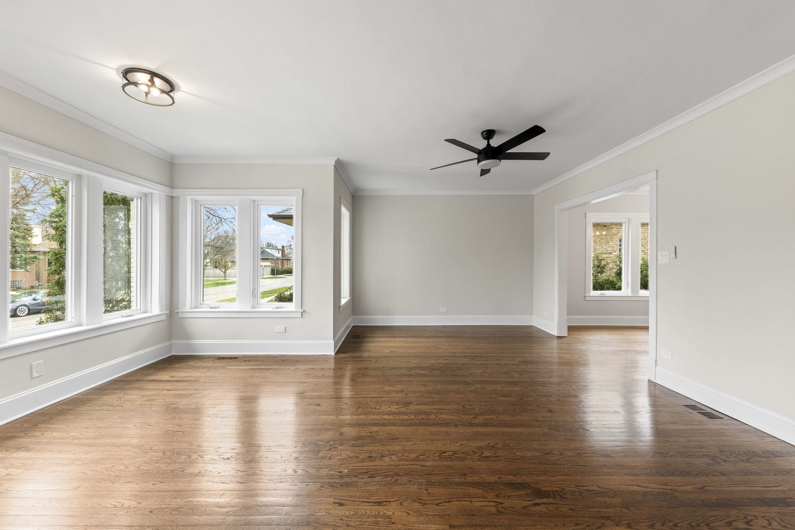 1225 N Harvey Avenue