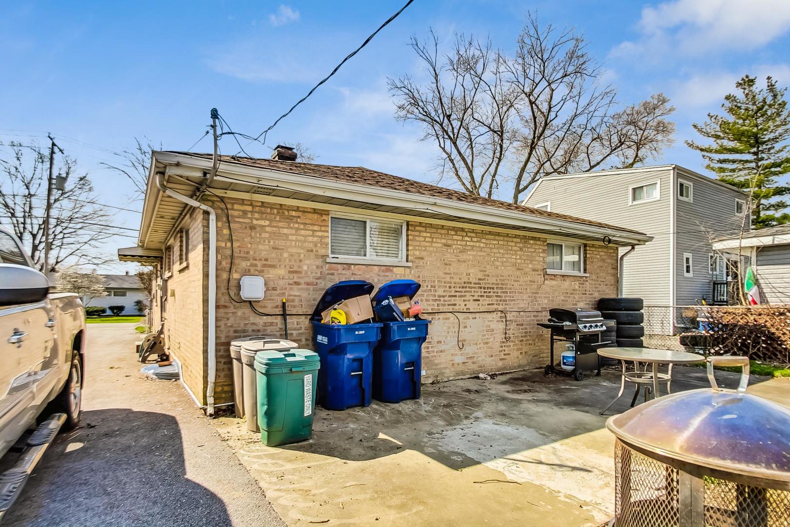 6820 W Crandall Avenue