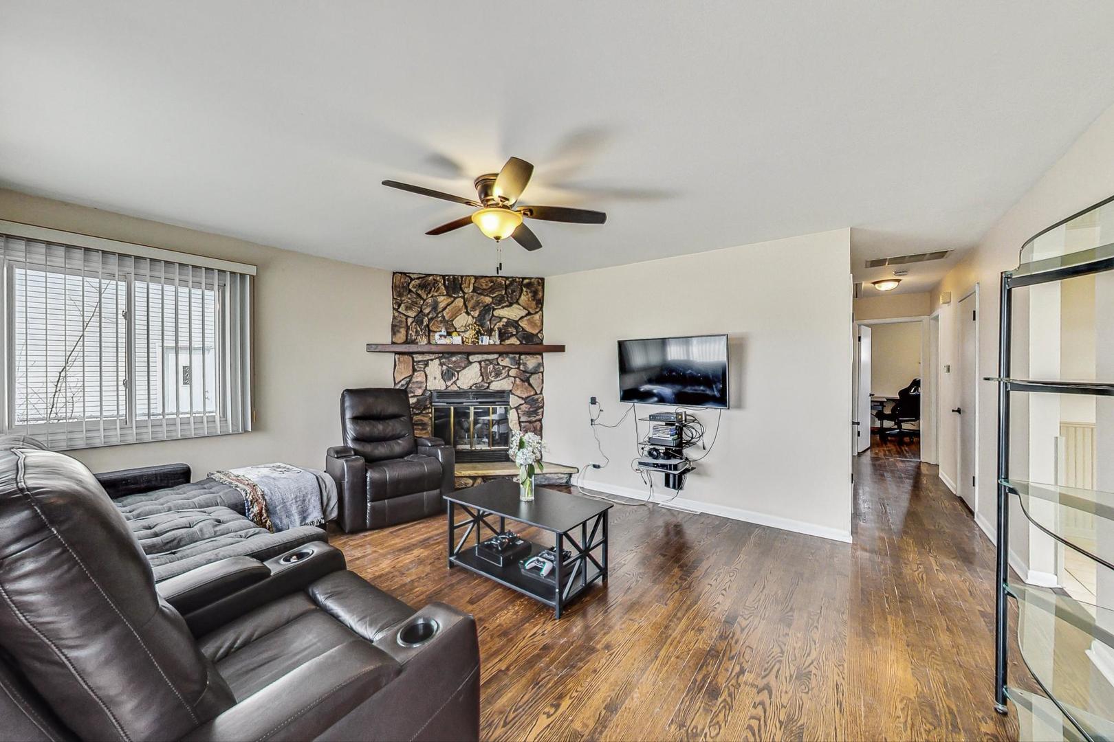 6820 W Crandall Avenue