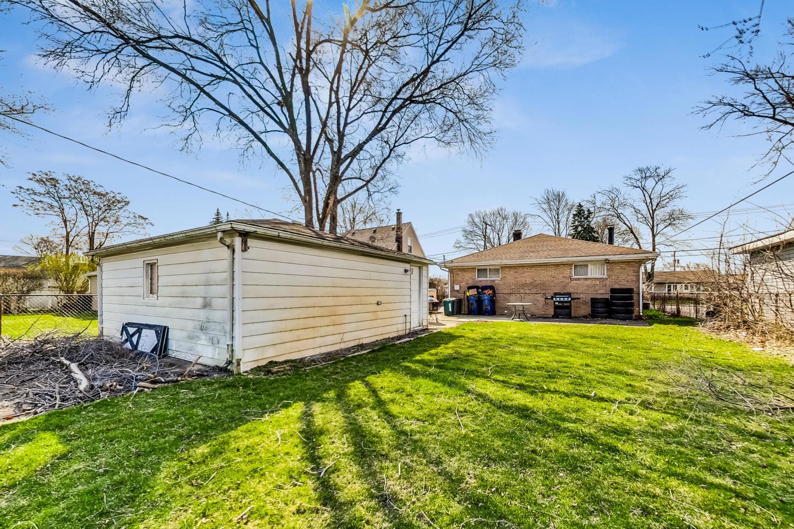 6820 W Crandall Avenue