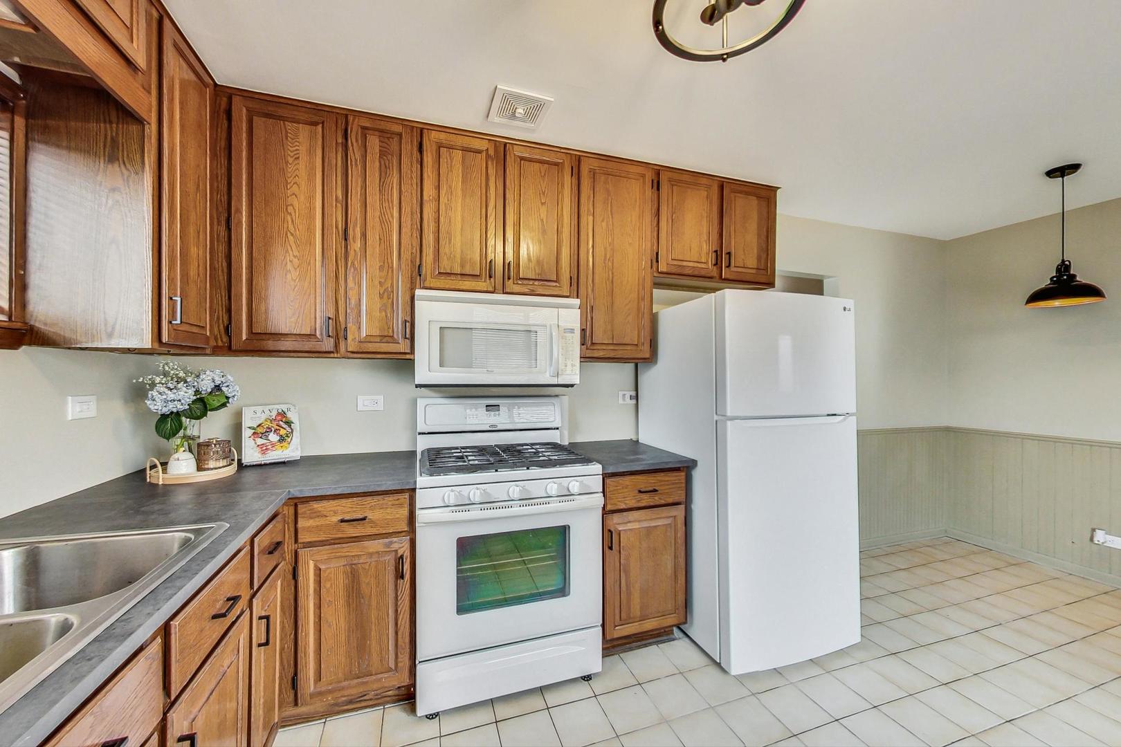 6820 W Crandall Avenue