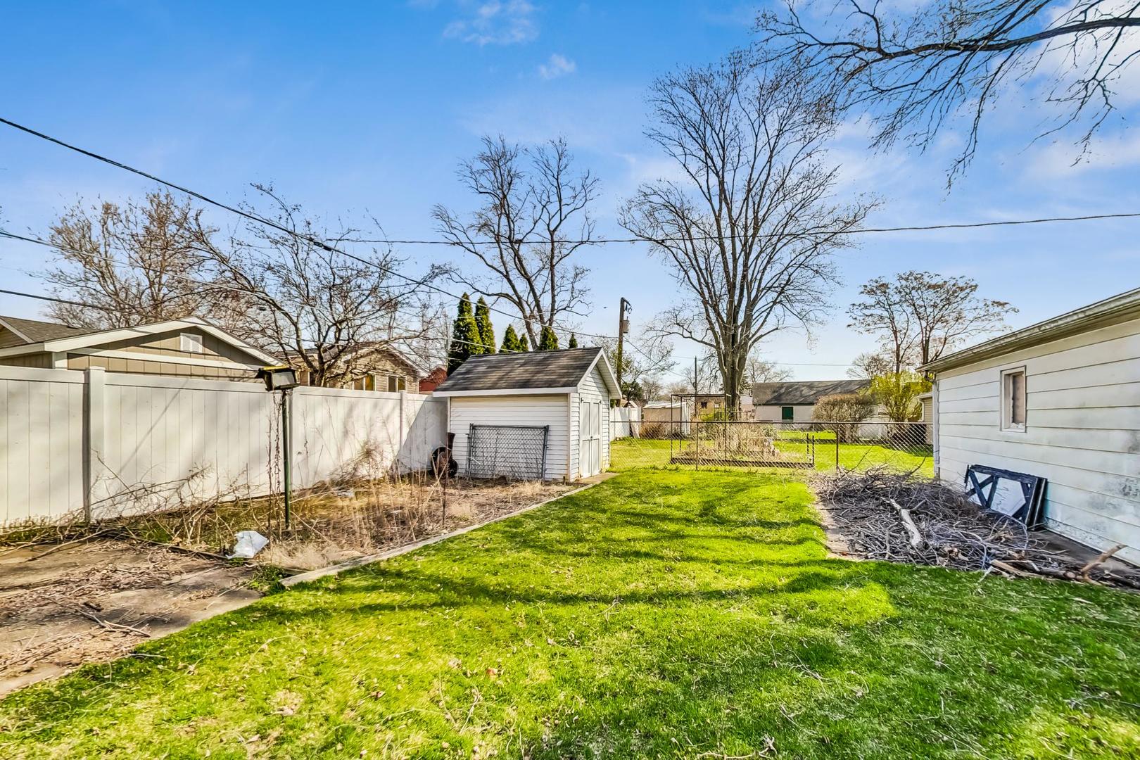 6820 W Crandall Avenue