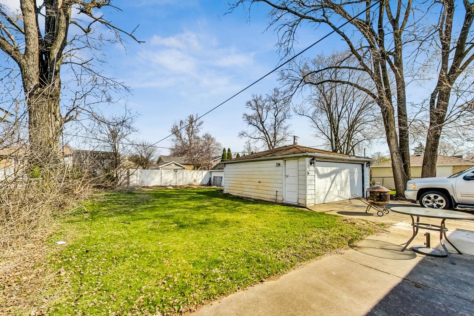 6820 W Crandall Avenue