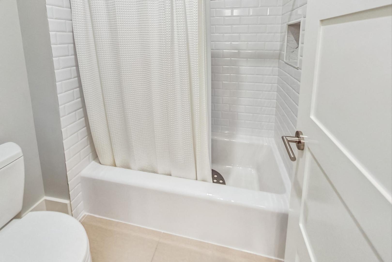 4539 N Seeley Avenue