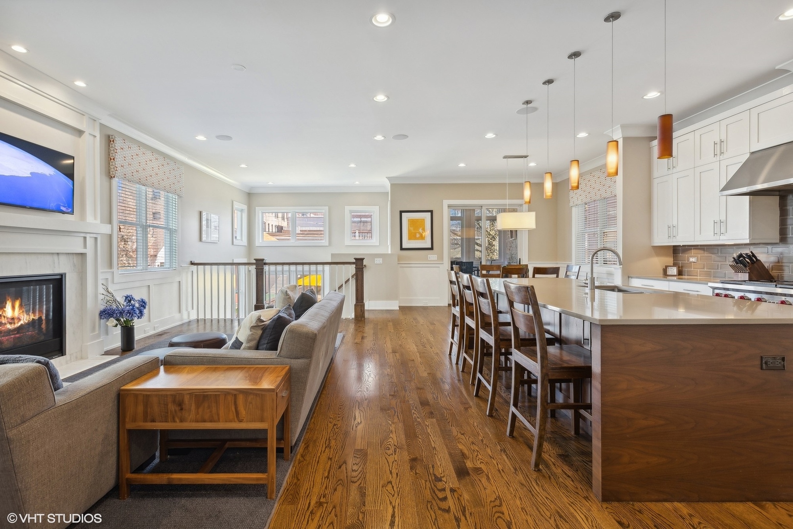 4539 N Seeley Avenue