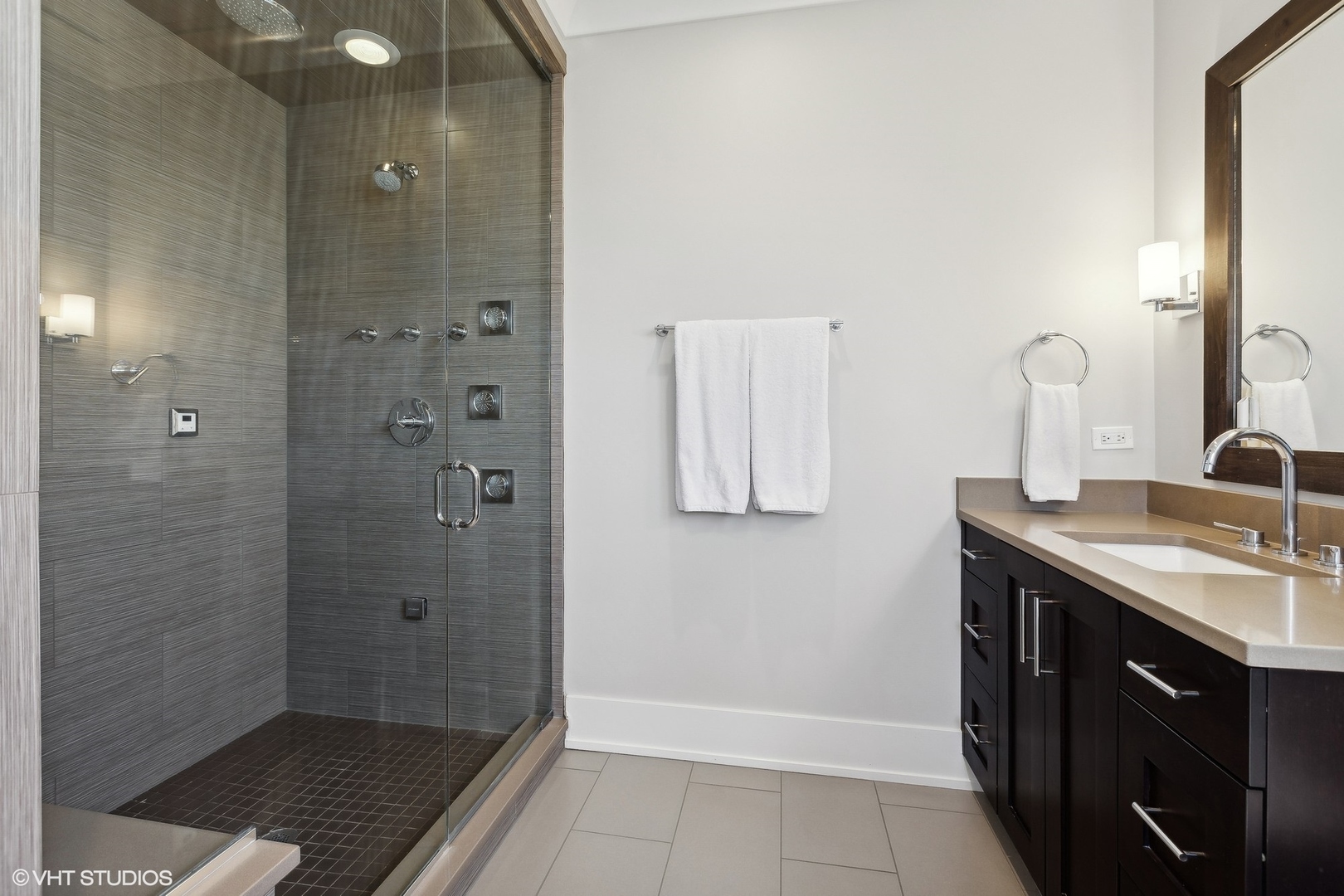 4539 N Seeley Avenue