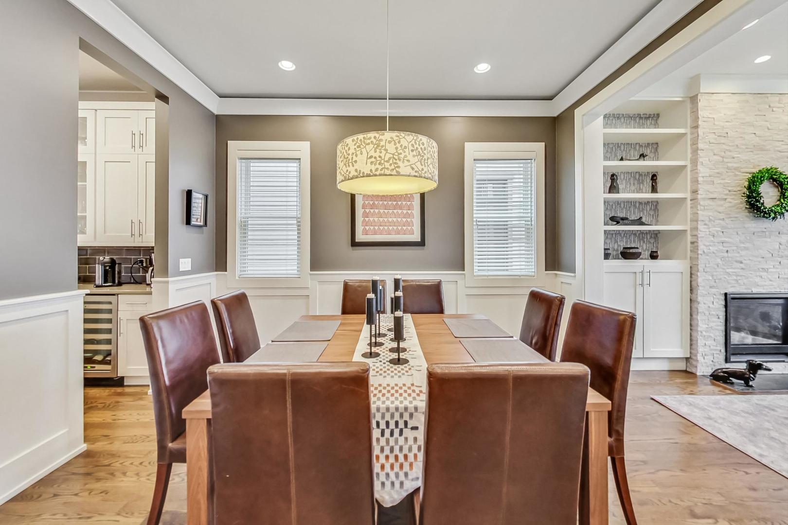 4539 N Seeley Avenue