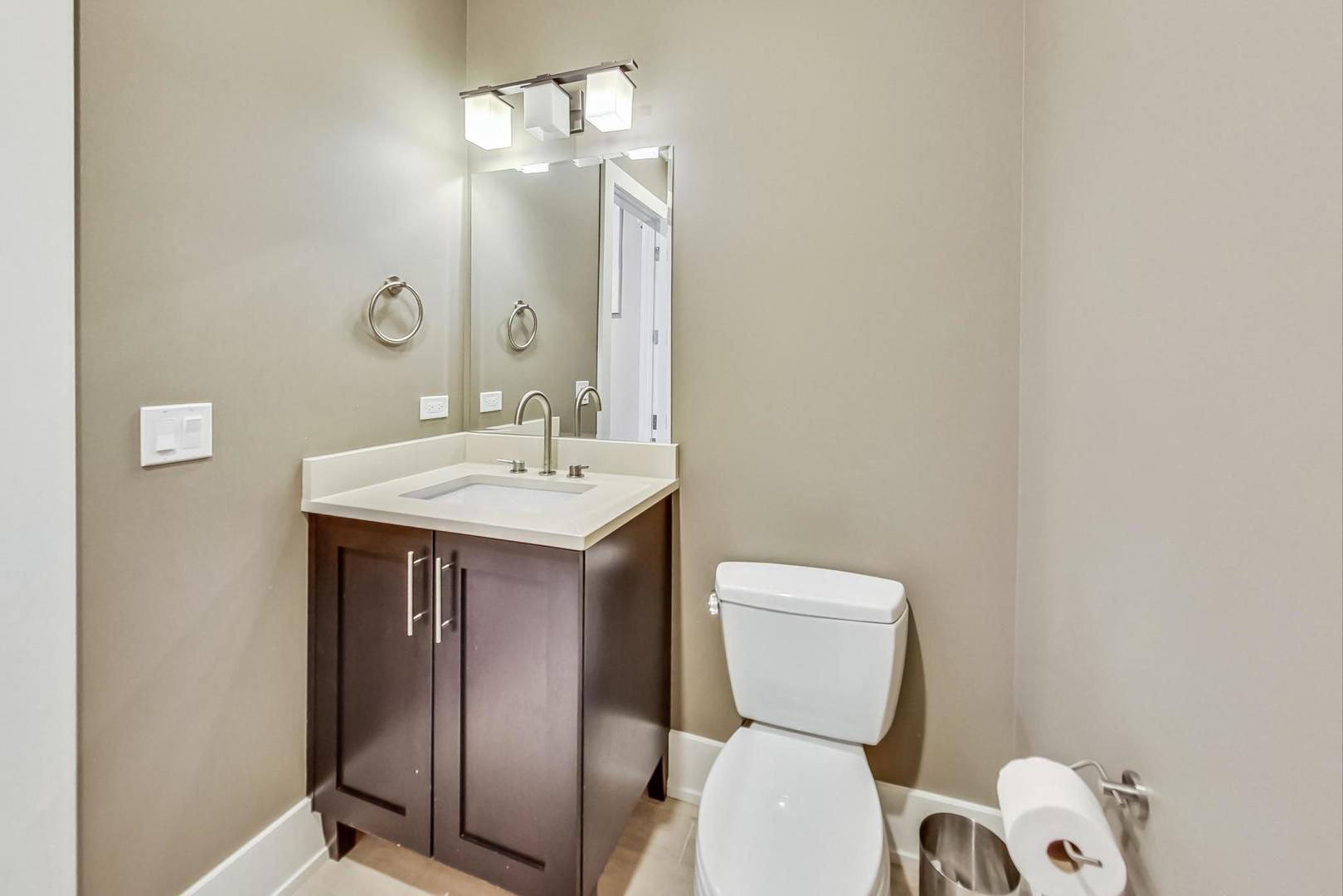 4539 N Seeley Avenue