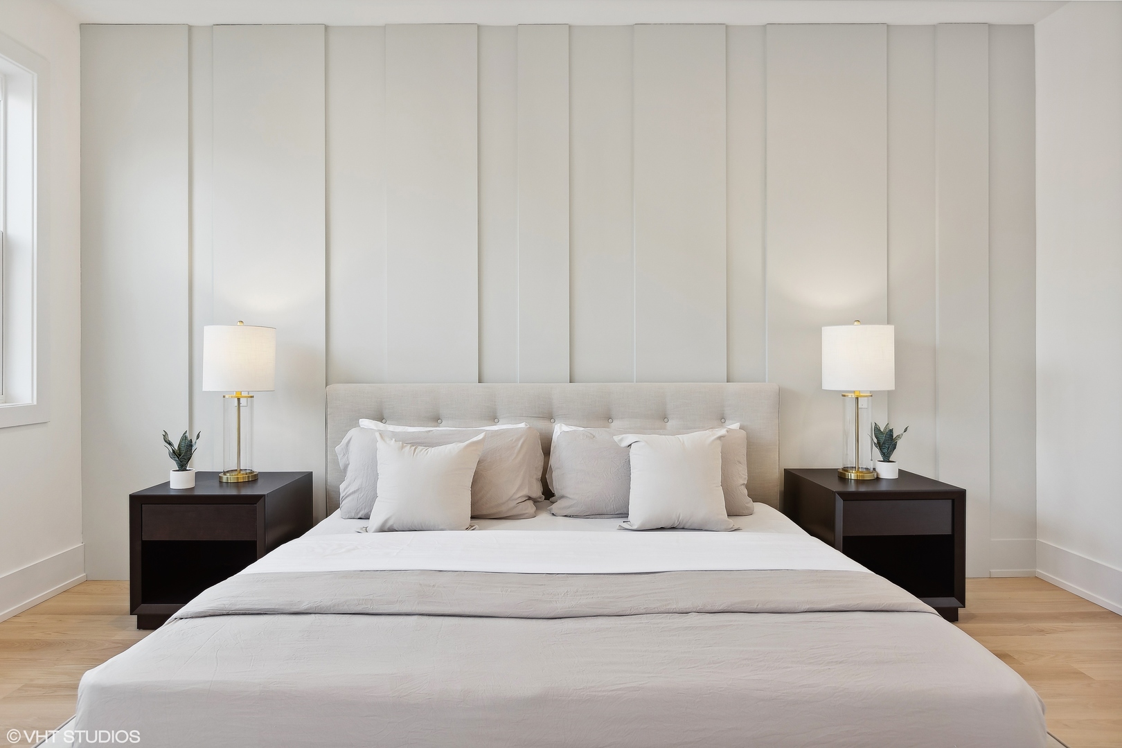 3725 N Oakley Avenue