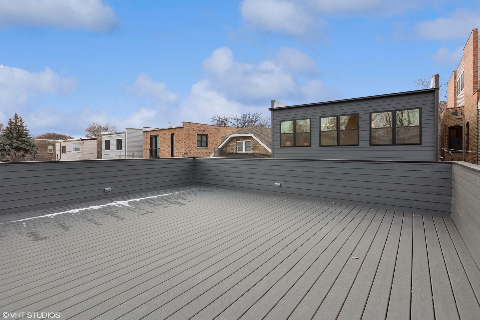 3725 N Oakley Avenue