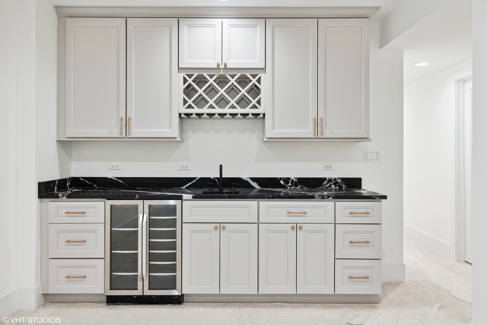 3725 N Oakley Avenue