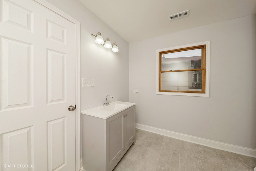 4525 W 89th Street Unit: 0