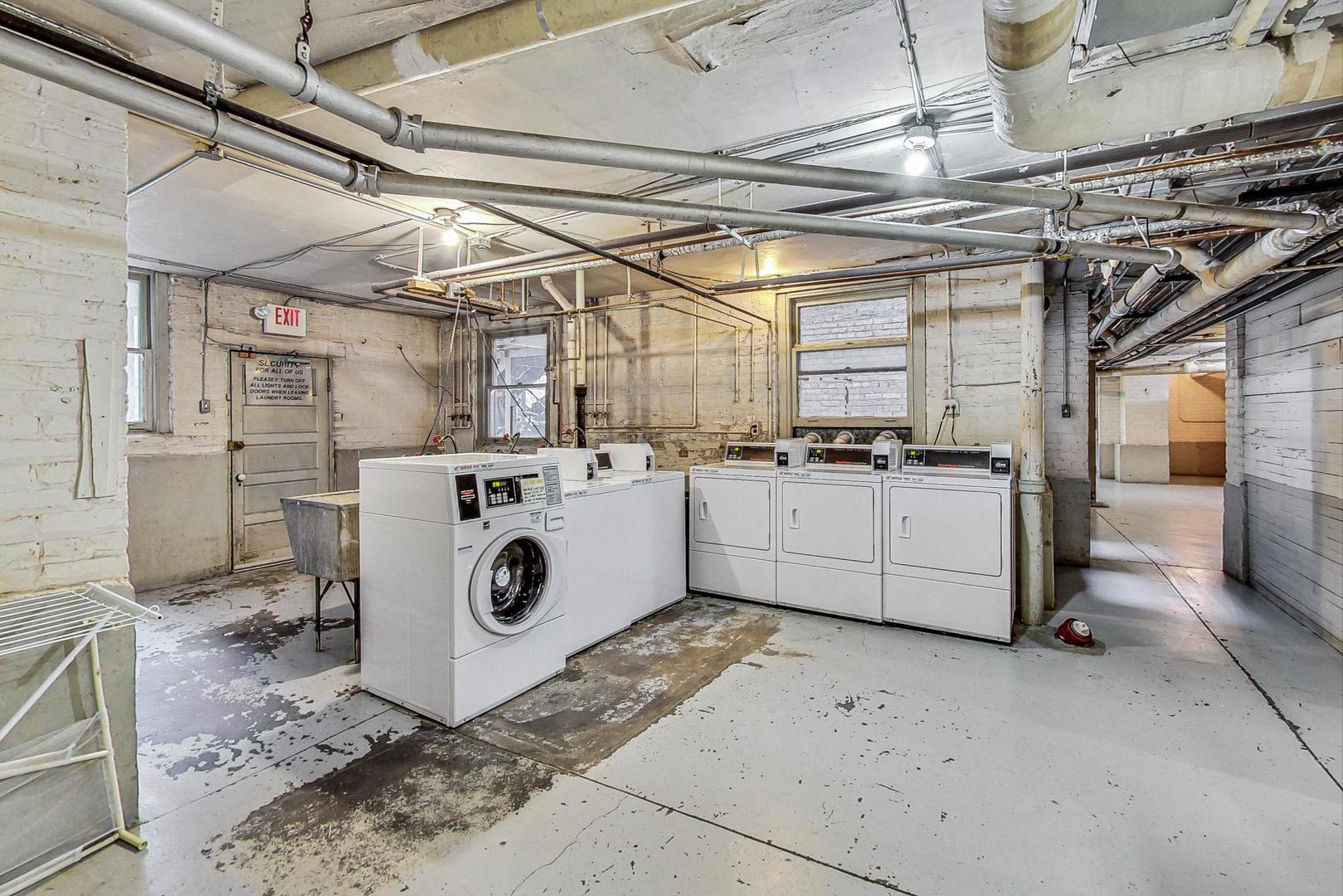 813 Ridge Avenue Unit: 3