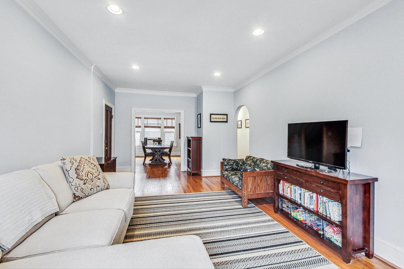 813 Ridge Avenue Unit: 3