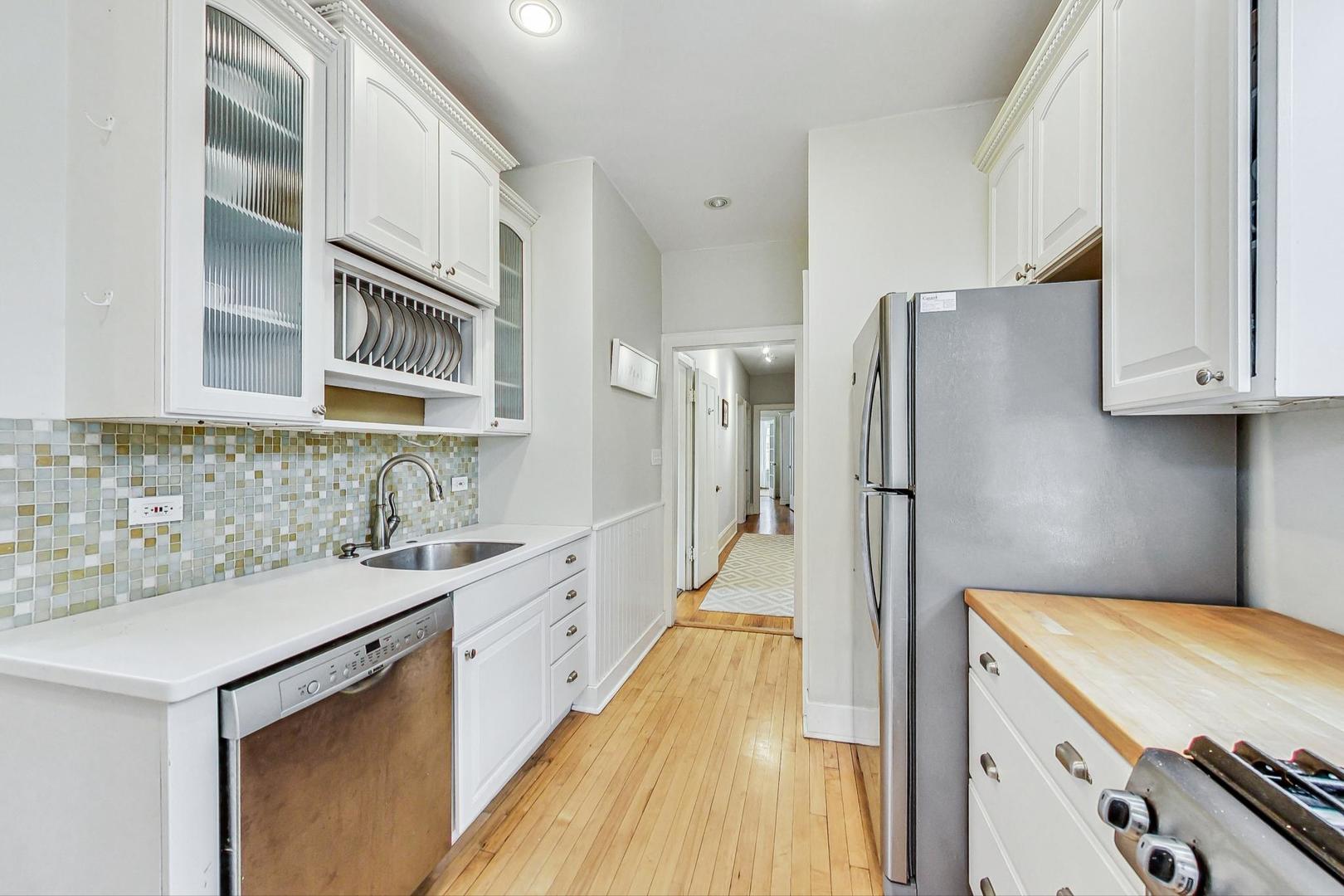 813 Ridge Avenue Unit: 3