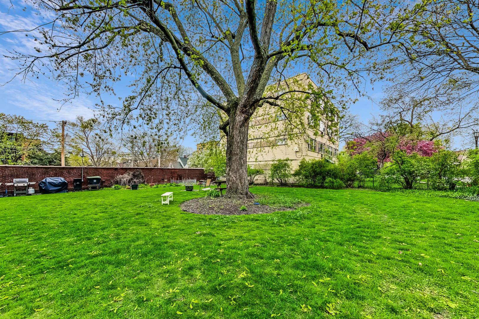 813 Ridge Avenue Unit: 3