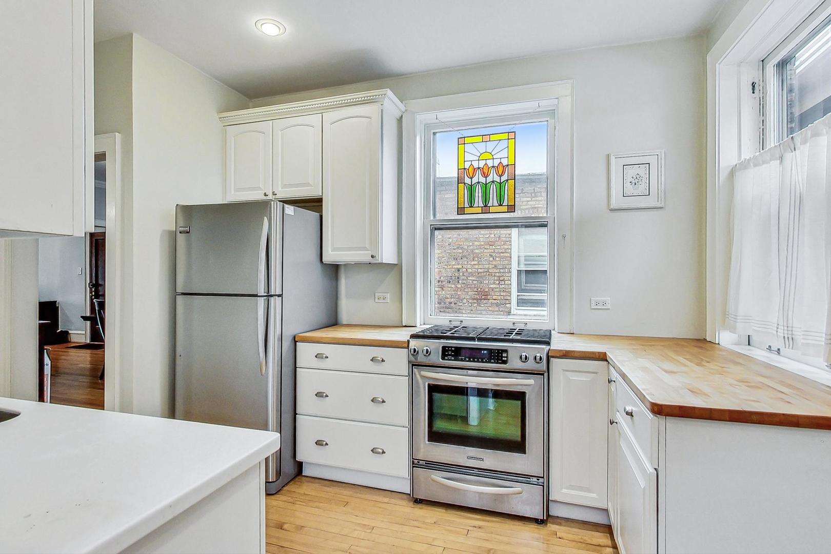 813 Ridge Avenue Unit: 3
