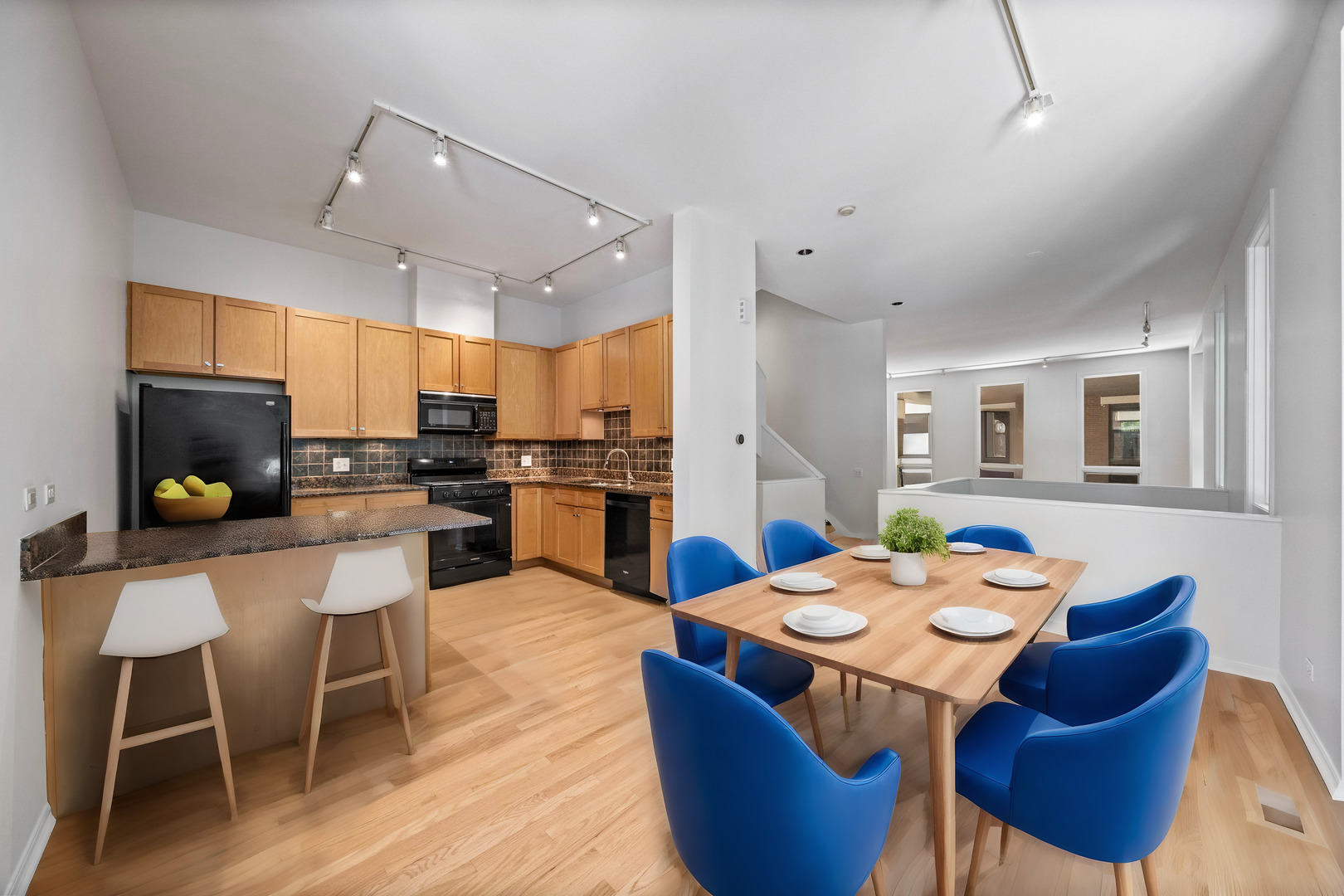 1437 N Cleveland Avenue