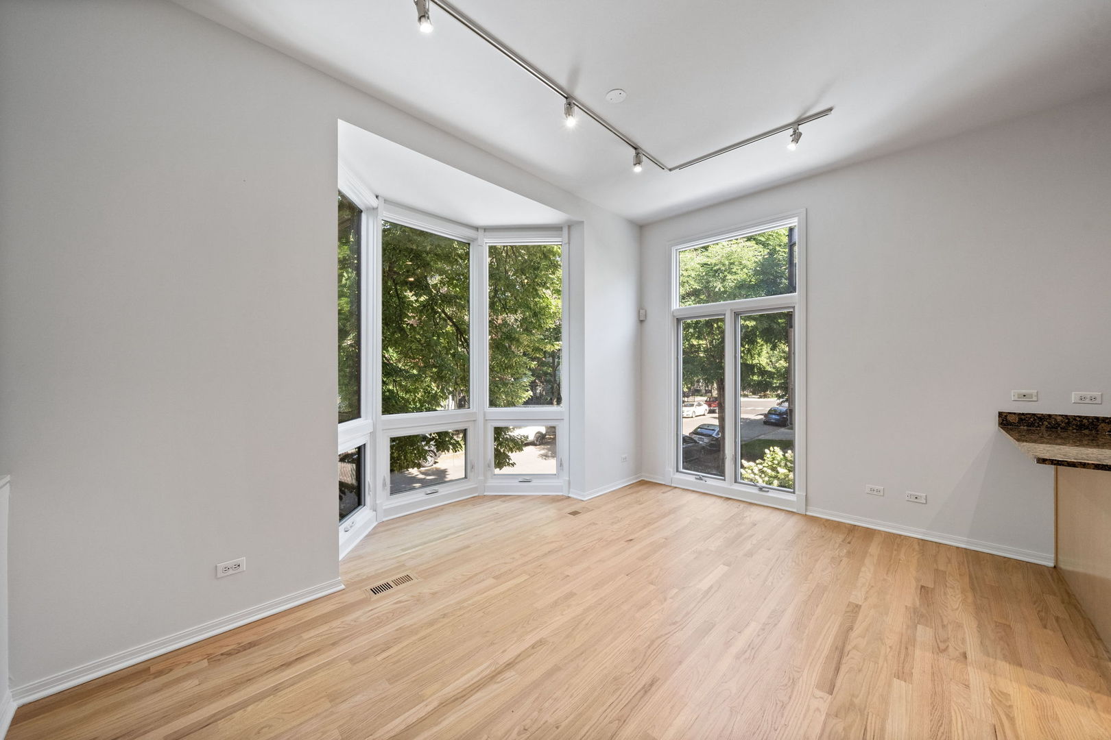 1437 N Cleveland Avenue