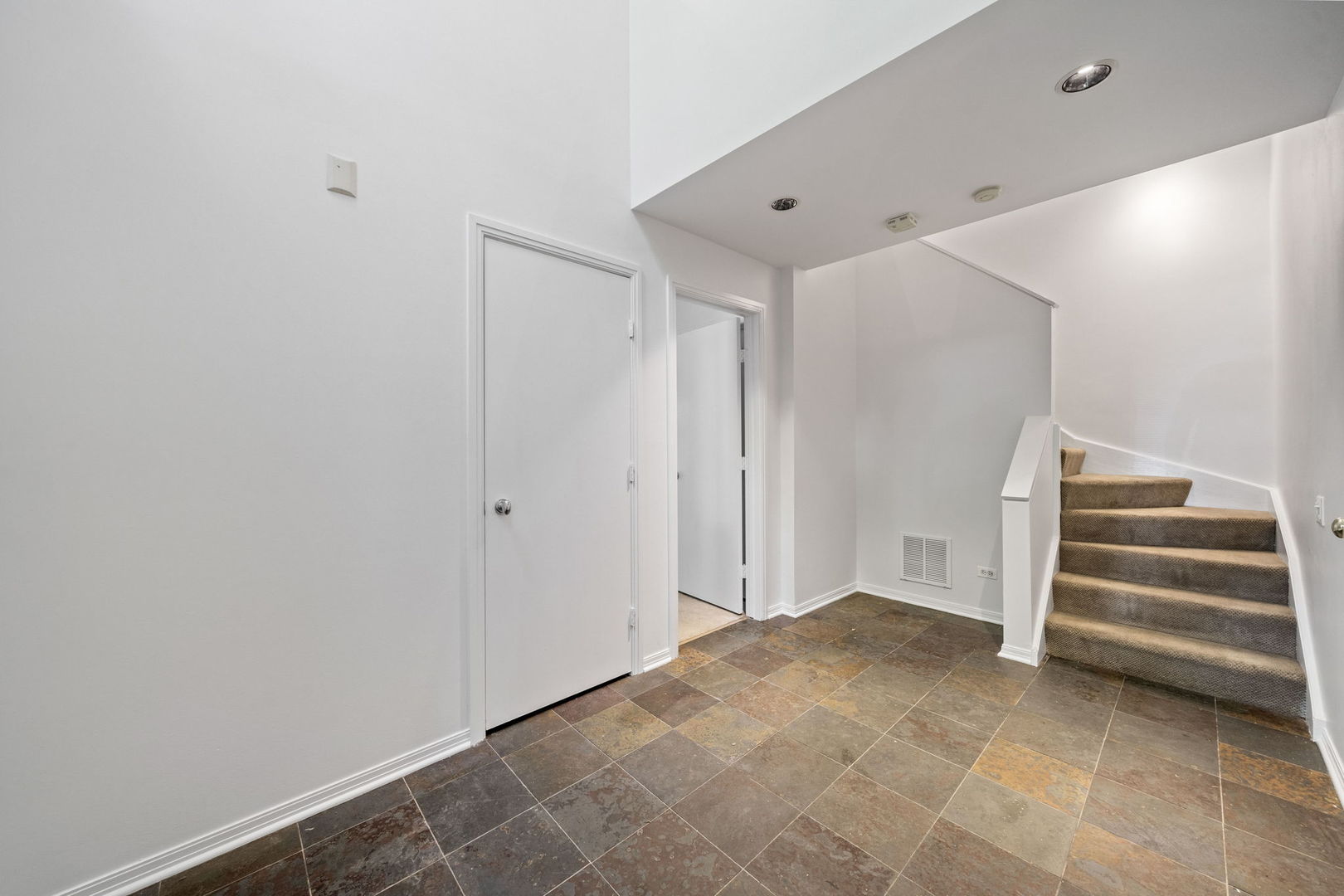 1437 N Cleveland Avenue