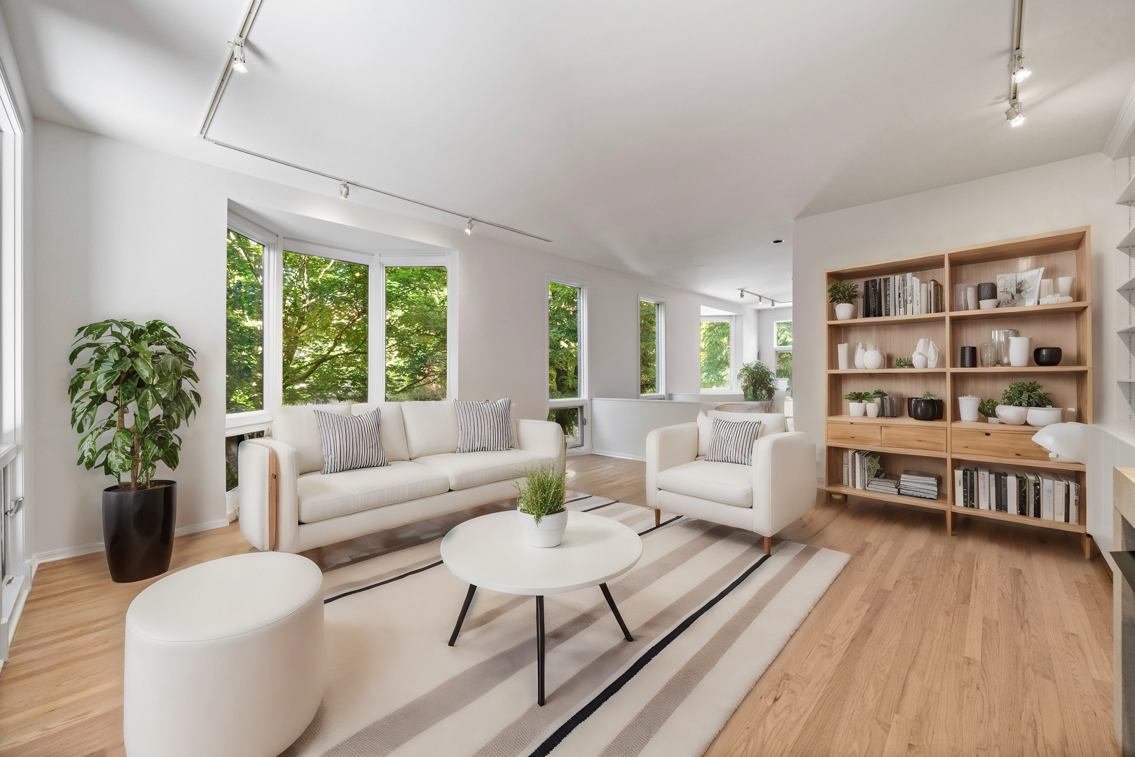 1437 N Cleveland Avenue