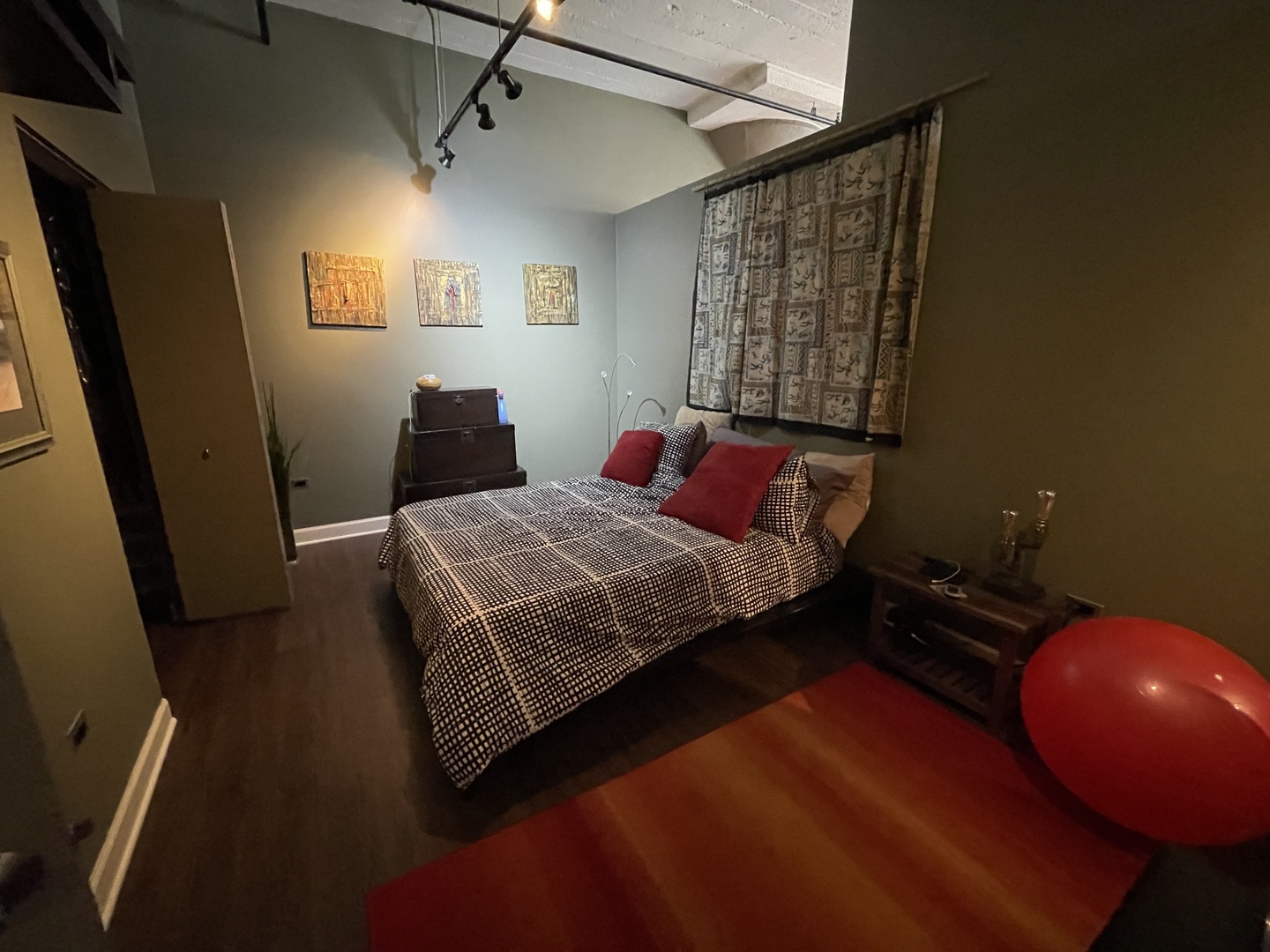 221 E CULLERTON Street Unit: 512