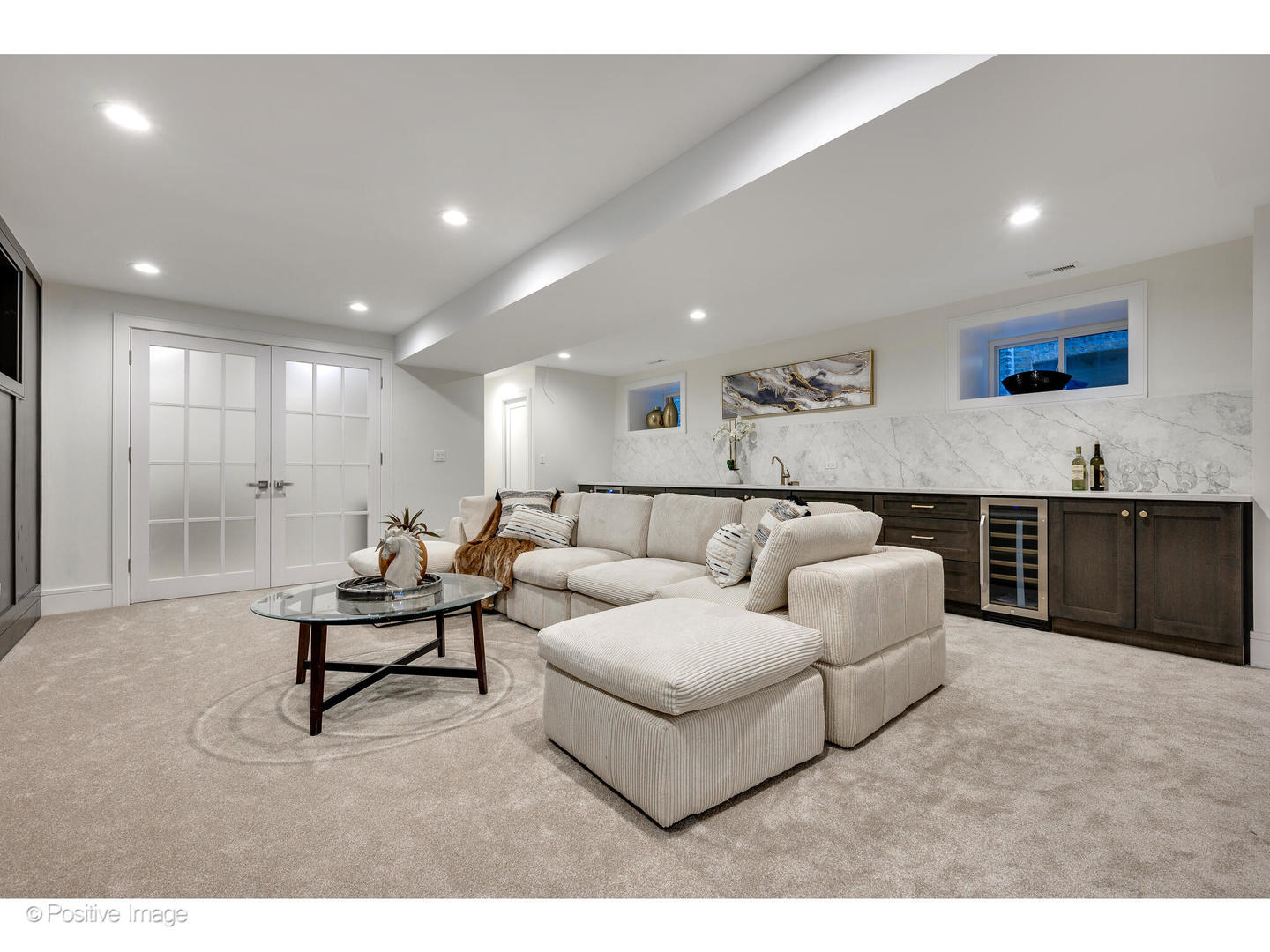 3930 N Claremont Avenue