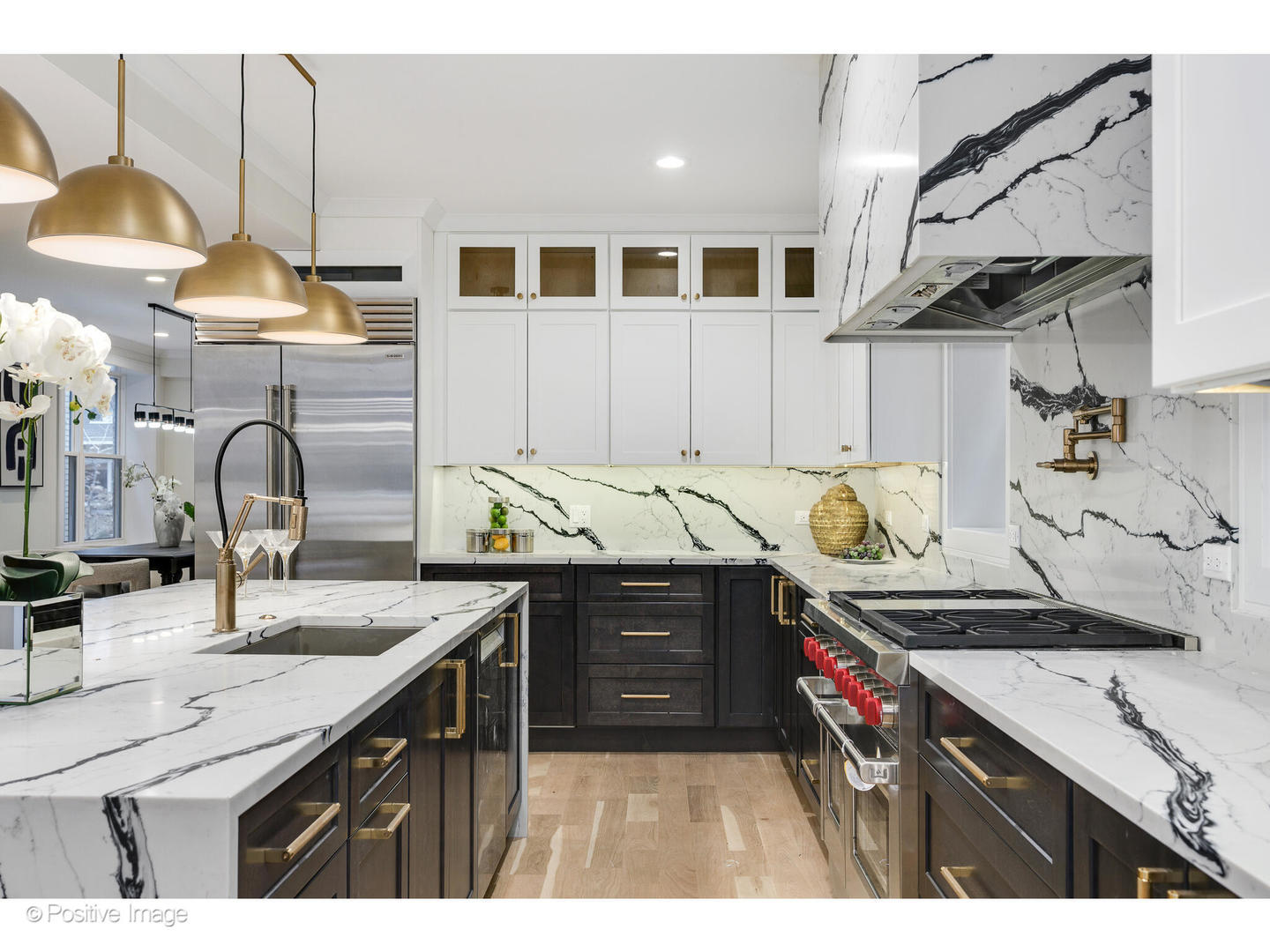 3930 N Claremont Avenue