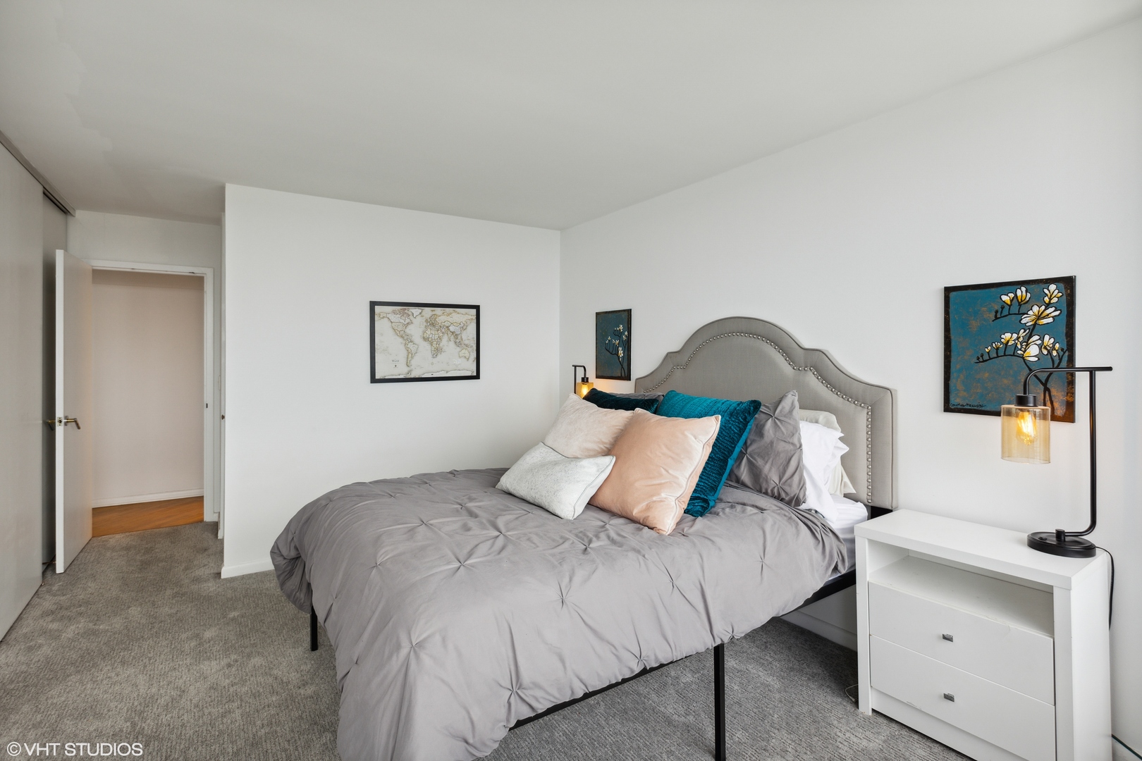 2800 N Lake Shore Drive Unit: 4115