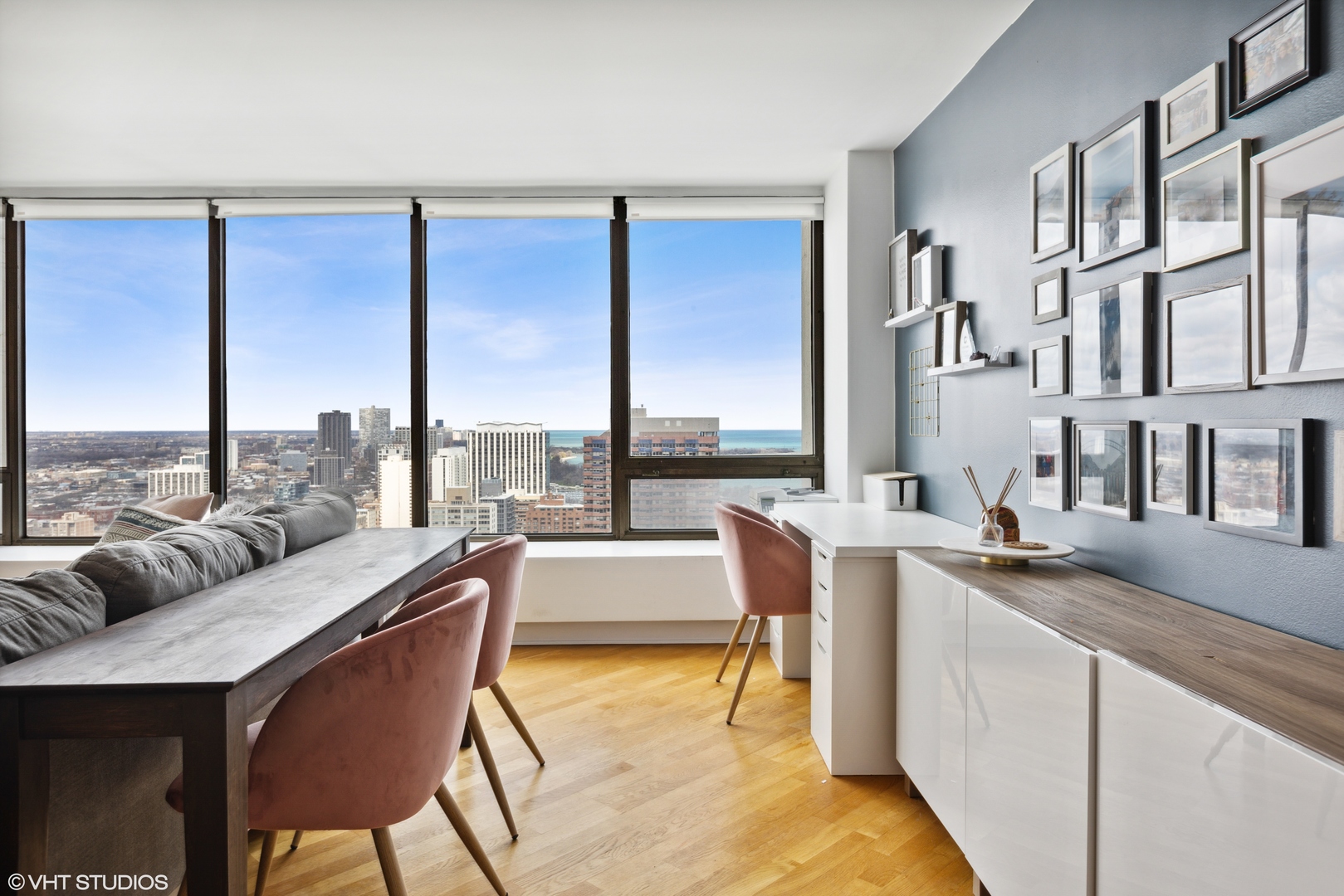 2800 N Lake Shore Drive Unit: 4115