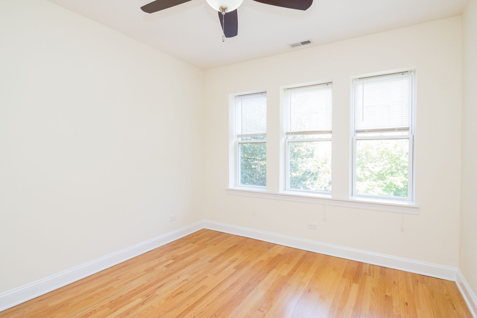 6448 N Seeley Avenue Unit: 3N